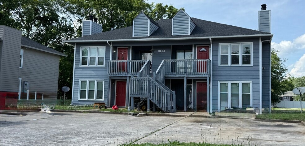 Huntsville Alabama 30-units for sale portfolio of 5 properties for sale on LoopNet.ca - Building Photo - Image 1 of 10