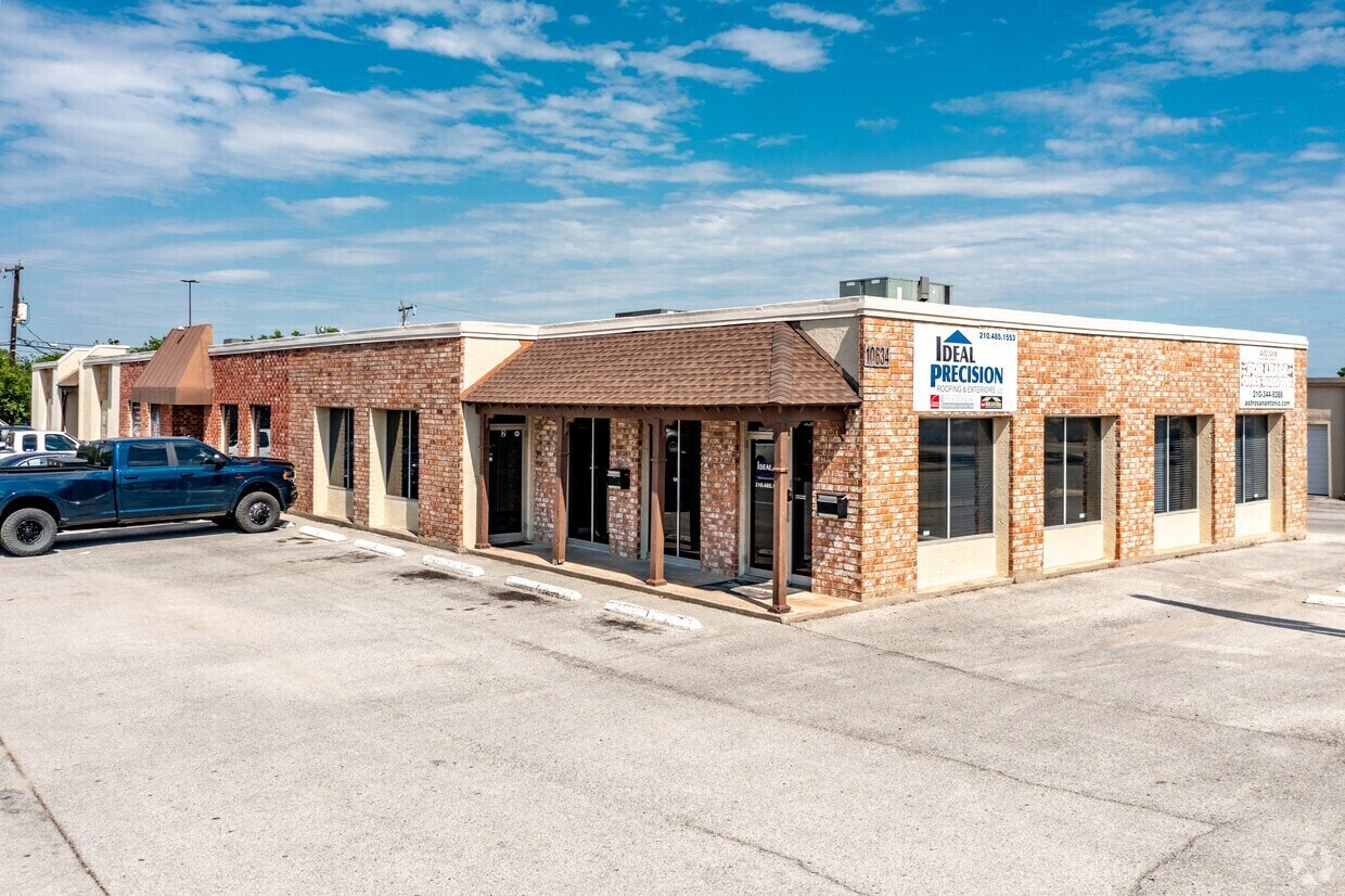 10646 Gulfdale St, San Antonio, TX for lease Interior Photo- Image 1 of 6