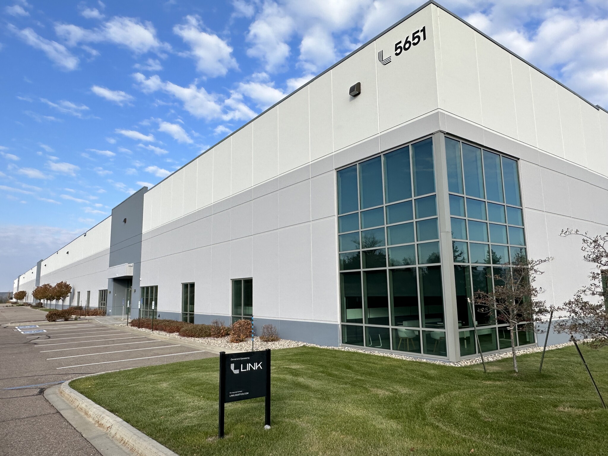 5651 Innovation Blvd, Shakopee, MN for lease Building Photo- Image 1 of 7