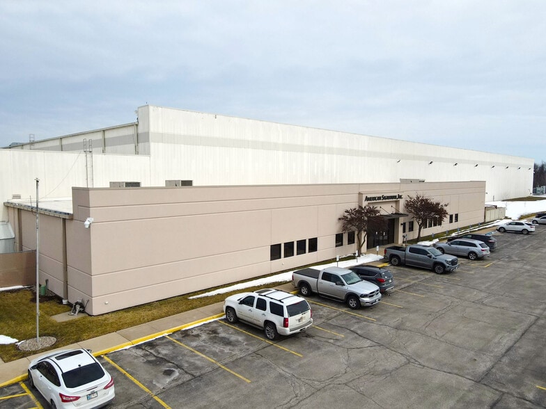 33 Industrial Pky, La Porte, IN for sale - Primary Photo - Image 1 of 18