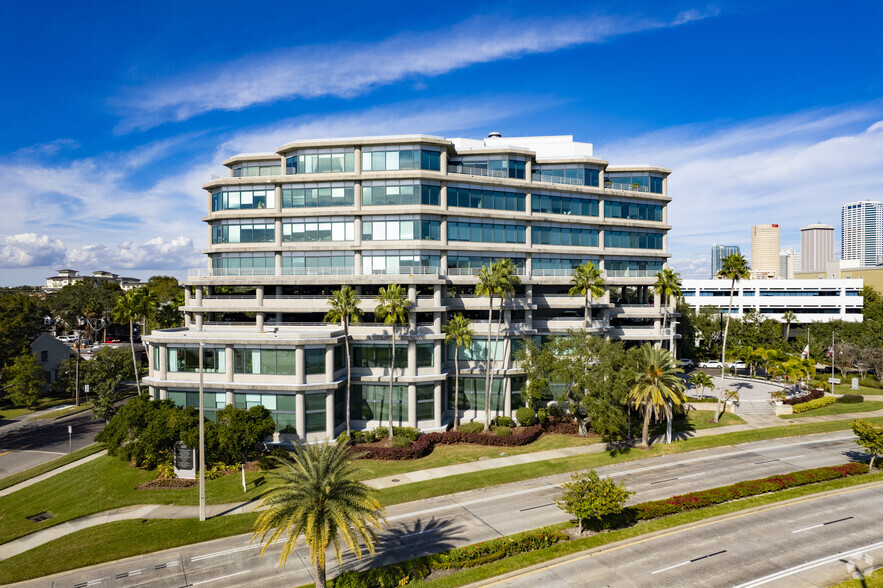 601 Bayshore Blvd, Tampa, FL à louer - Photo du b timent - Image 3 de 10