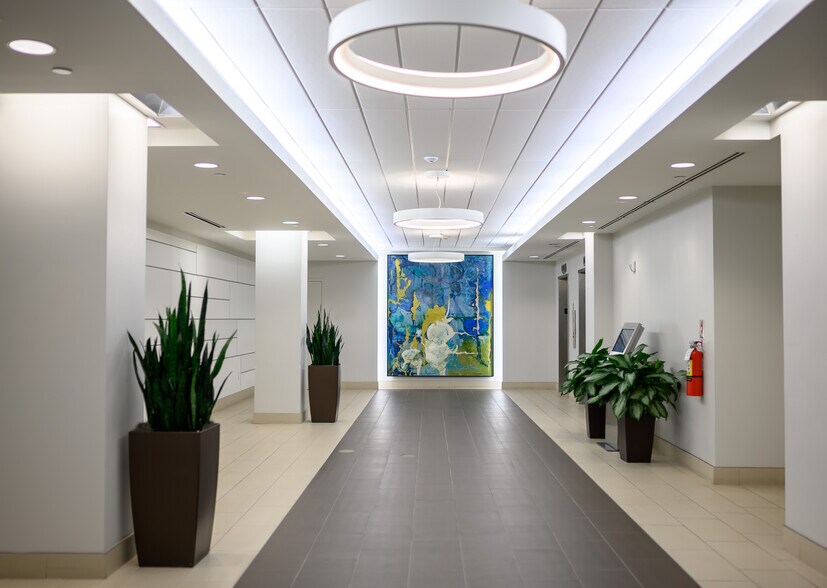 100 E Pine St, Orlando, FL à vendre - Photo intérieure - Image 2 de 23