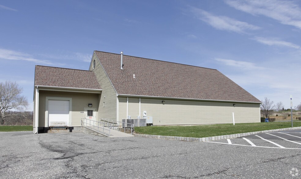 313 Pittstown Rd, Pittstown, NJ à louer - Photo du bâtiment - Image 2 de 2