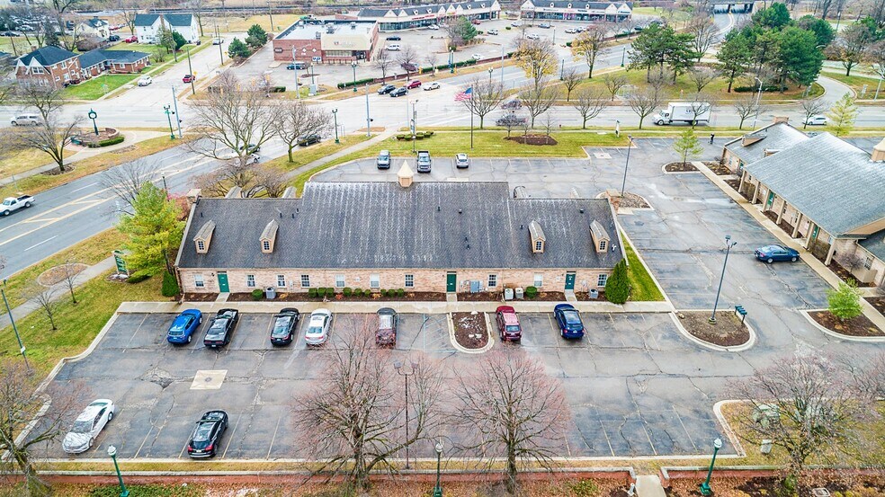 35100-35120 E Michigan Ave, Wayne, MI à louer - Photo du bâtiment - Image 3 de 16