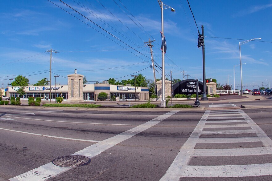 7531 Mall Rd, Florence, KY à vendre - Photo du bâtiment - Image 3 de 4