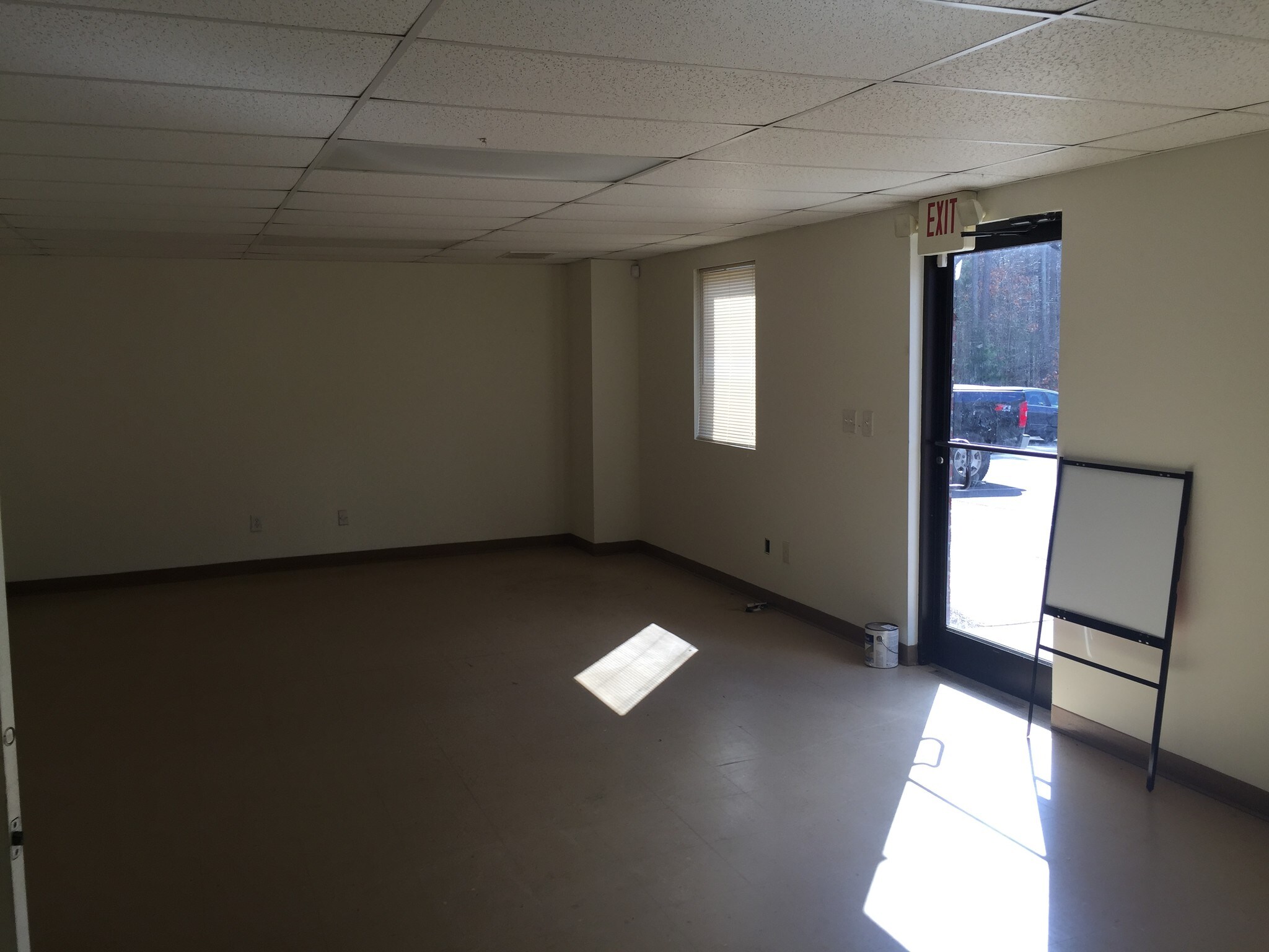 211 Peachtree Dr S, Charlotte, NC à vendre Autre- Image 1 de 1