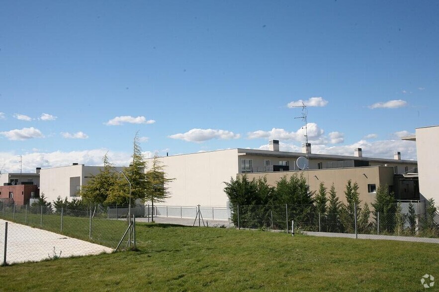 Office in Loeches, Madrid for sale - Building Photo - Image 2 of 4