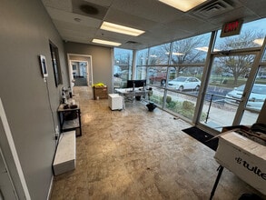 8301 NW 101st Ter, Kansas City, MO à louer Photo intérieure- Image 1 de 3