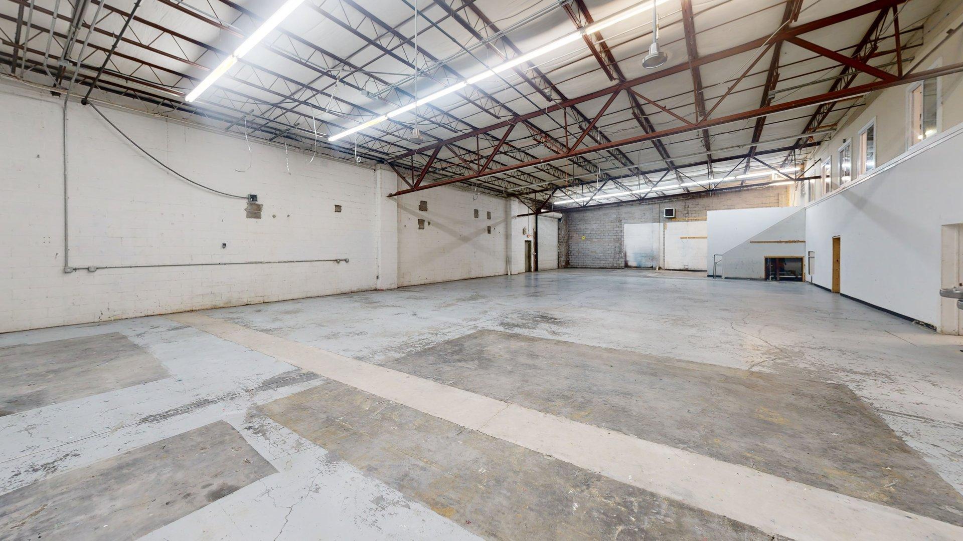 1045 Granada Ave, Nashville, TN for lease Primary Photo- Image 1 of 19