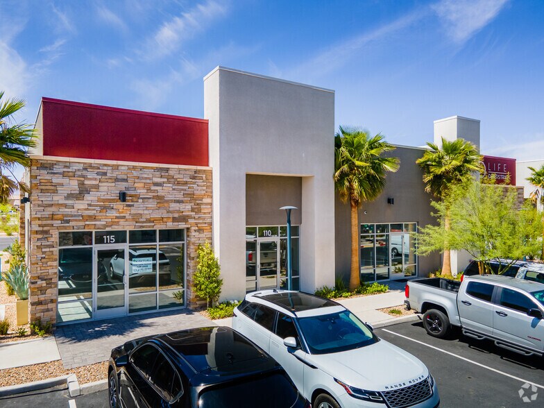 10630 Dean Martin Dr, Las Vegas, NV à louer - Photo du bâtiment - Image 2 de 5