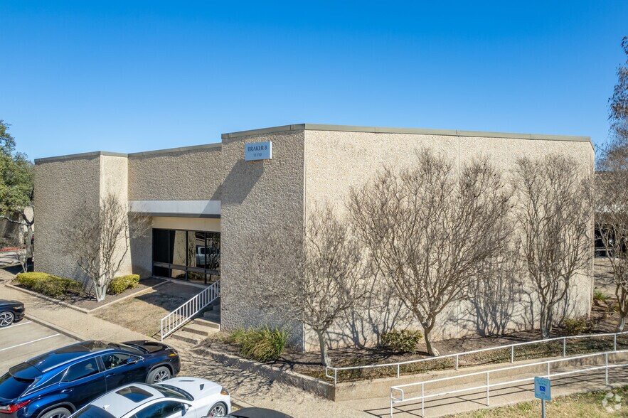 2111 Braker Ln, Austin, TX à louer - Photo du bâtiment - Image 2 de 12