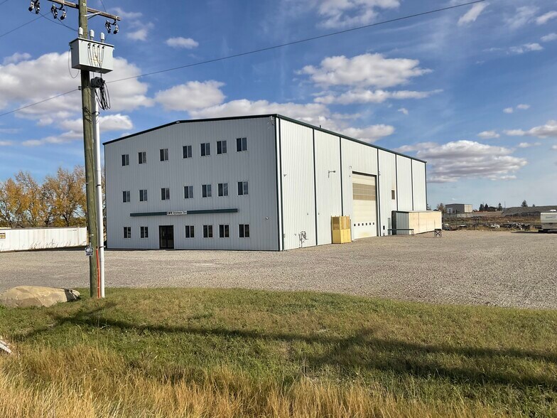450144 82nd St E, Aldersyde, AB à vendre - Photo du bâtiment - Image 2 de 22