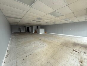 10214-10230 Atlantic Blvd, Jacksonville, FL for lease Building Photo- Image 2 of 2