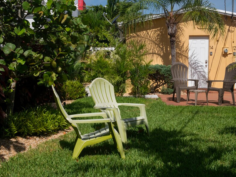 297 NE 6th Ave, Delray Beach, FL à vendre - Photo du bâtiment - Image 2 de 24