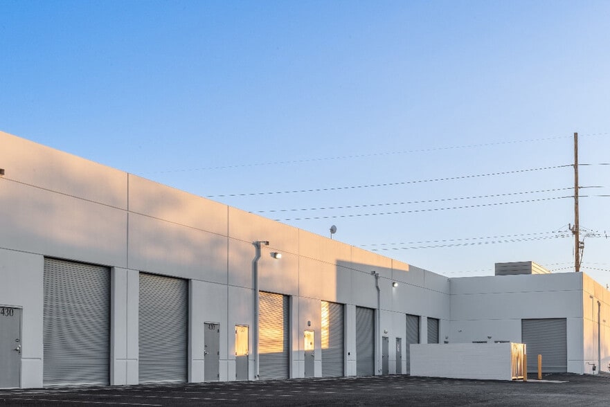 4345 N Corporate Center Dr, North Las Vegas, NV for lease - Building Photo - Image 2 of 2
