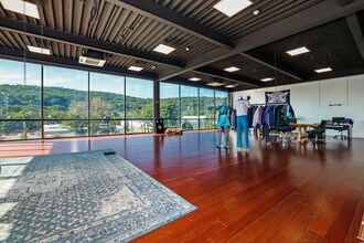 168 Saw Mill River Rd, Hawthorne, NY for lease Interior Photo- Image 2 of 6