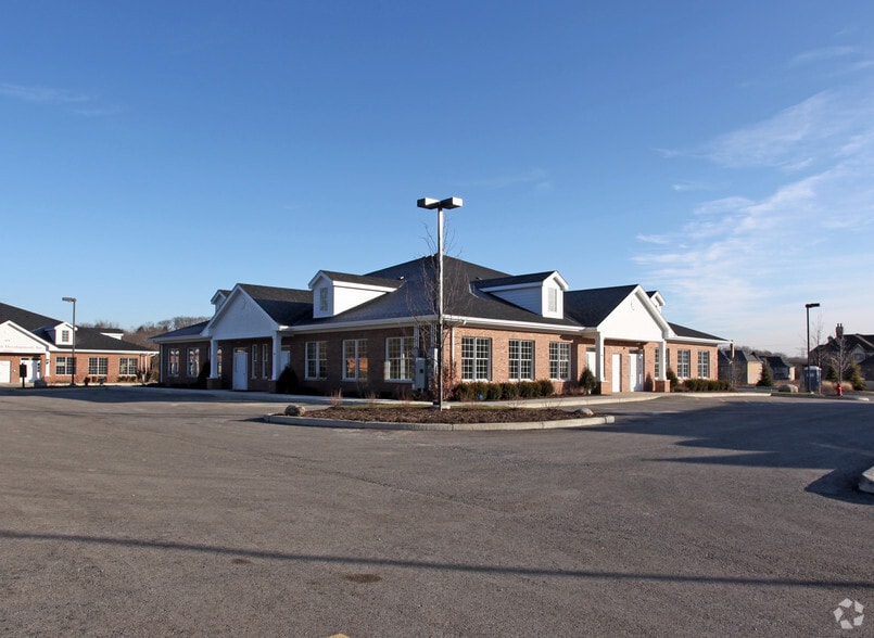 11S220 Jackson St, Burr Ridge, IL à louer - Photo du bâtiment - Image 1 de 3