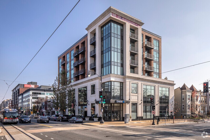 501 H St NE, Washington, DC à louer - Photo du bâtiment - Image 1 de 10