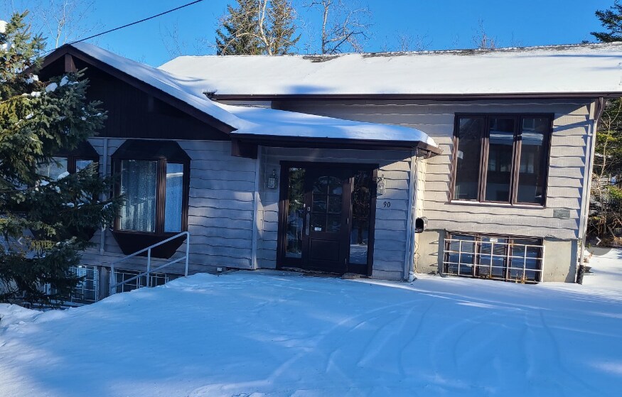 90 Av Aubry, Saint-sauveur, QC for sale Primary Photo- Image 1 of 1