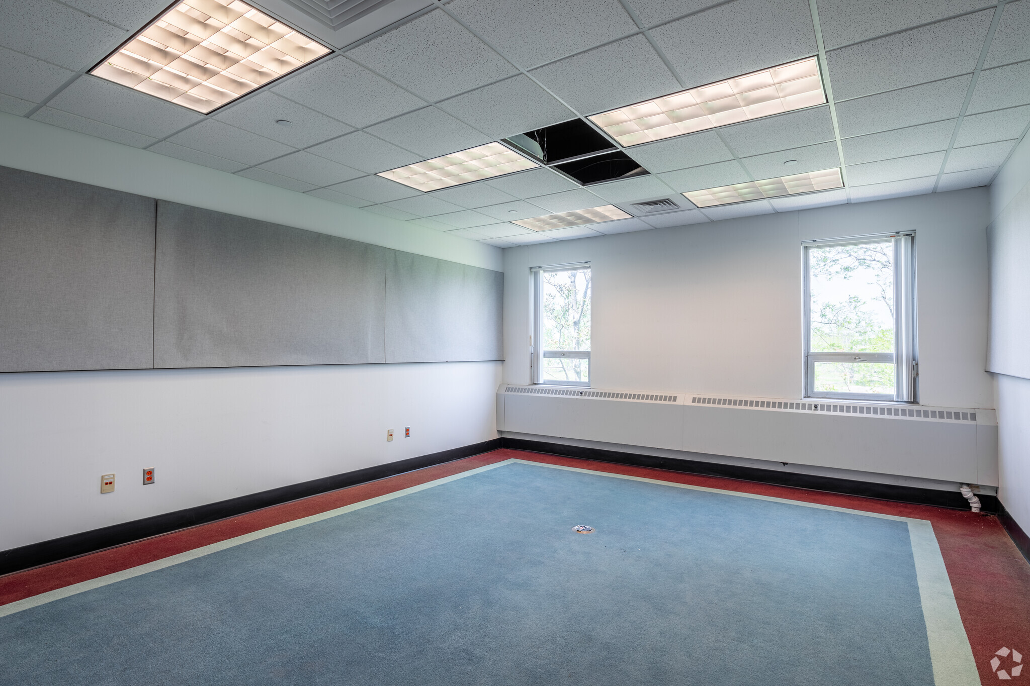 1010-1080 Atlantic St, Bridgeport, CT for lease Interior Photo- Image 1 of 2