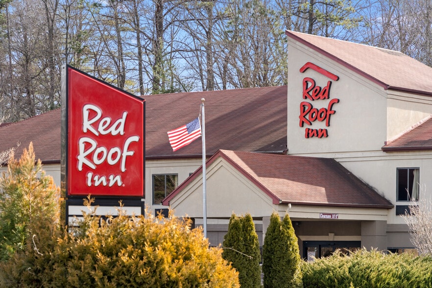 240 Mitchelle Dr, Hendersonville, NC à vendre - Photo du bâtiment - Image 3 de 29