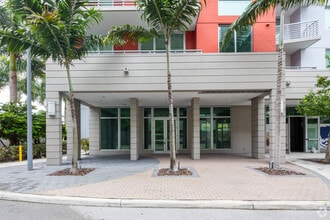 7671 NW 107th Ave, Doral, FL for lease Building Photo- Image 1 of 2