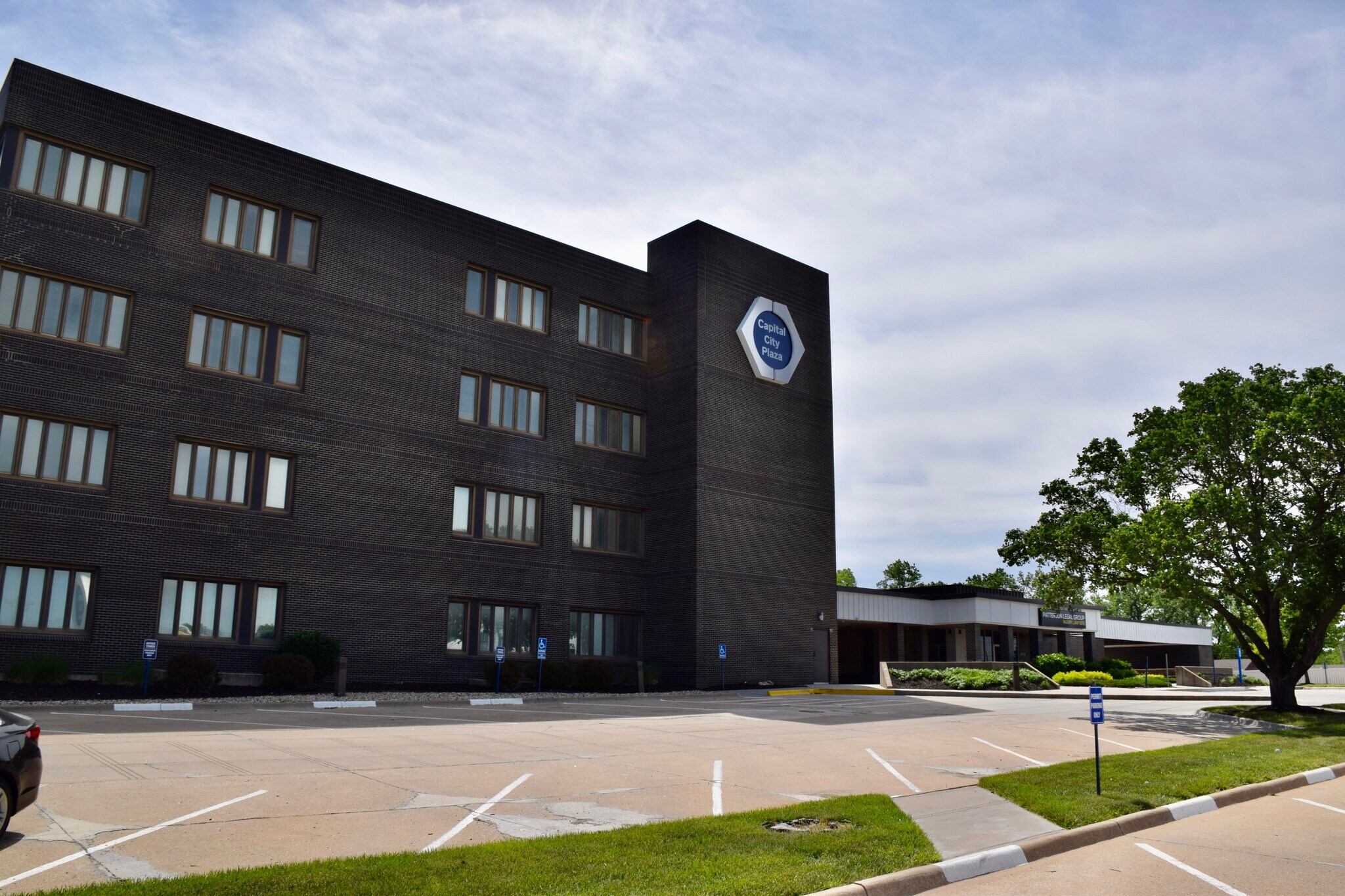 3706 SW Topeka Blvd, Topeka, KS à vendre Photo du bâtiment- Image 1 de 24