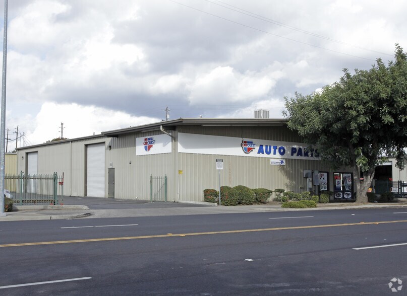 1645 E Miner Ave, Stockton, CA à vendre - Photo du bâtiment - Image 3 de 3