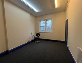 122-124 High St, Slough à louer Photo intérieure- Image 1 de 1