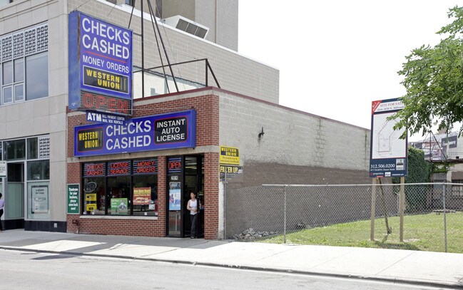 Plus de détails pour 2814 N Milwaukee Ave, Chicago, IL - Commerce de détail à louer