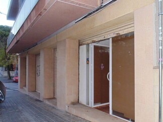 Plus de détails pour Multi-résidentiel à vendre