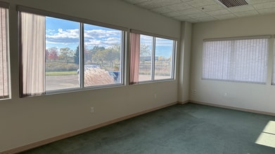 3051 Progress Way, Kaukauna, WI for lease Interior Photo- Image 2 of 6