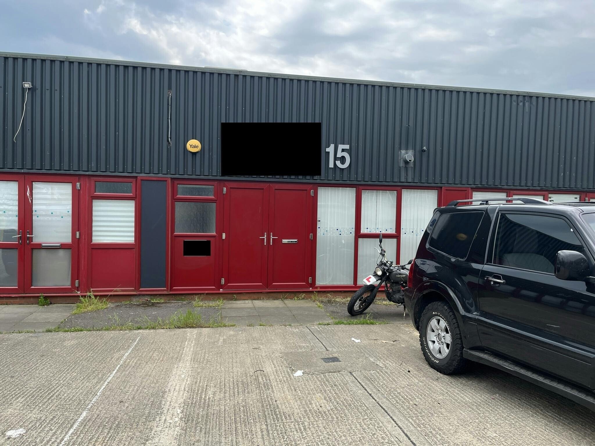 Edison Rd, Aylesbury à vendre Photo du bâtiment- Image 1 de 1