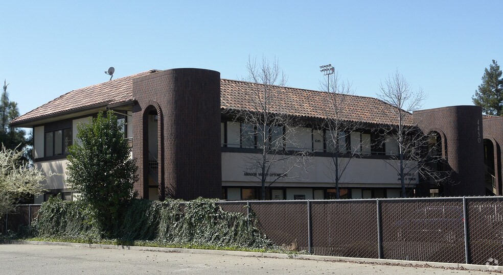 4450 Black Ave, Pleasanton, CA à louer - Photo du bâtiment - Image 2 de 4