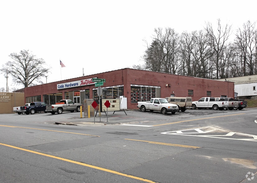 380 Roswell Street, 101 & 107 Lakewood D portfolio of 2 properties for sale on LoopNet.ca - Building Photo - Image 1 of 16