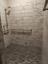 706 Leander Dr, Leander, TX à louer Photo intérieure- Image 2 de 4