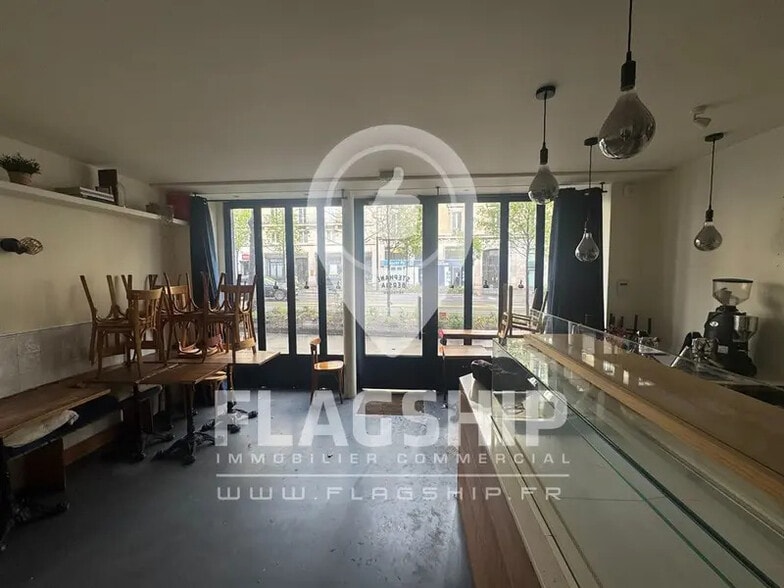 Retail in Paris for lease - Interior Photo - Image 2 of 9
