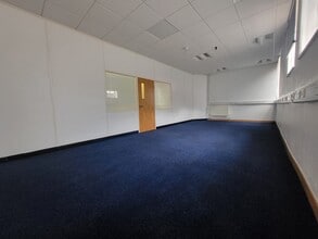 2-4 George St, Grays for lease Interior Photo- Image 1 of 4