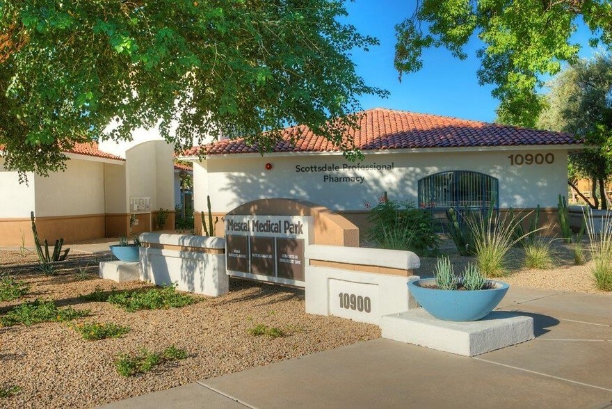 10900 N Scottsdale Rd, Scottsdale, AZ à louer - Photo du bâtiment - Image 2 de 3