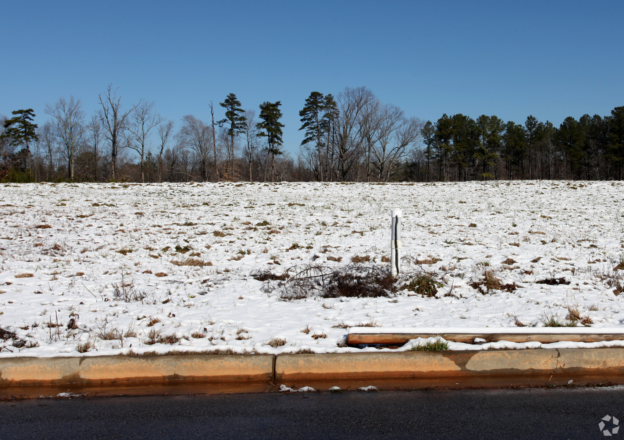 Parkview Dr, Henderson, NC à vendre Photo principale- Image 1 de 1