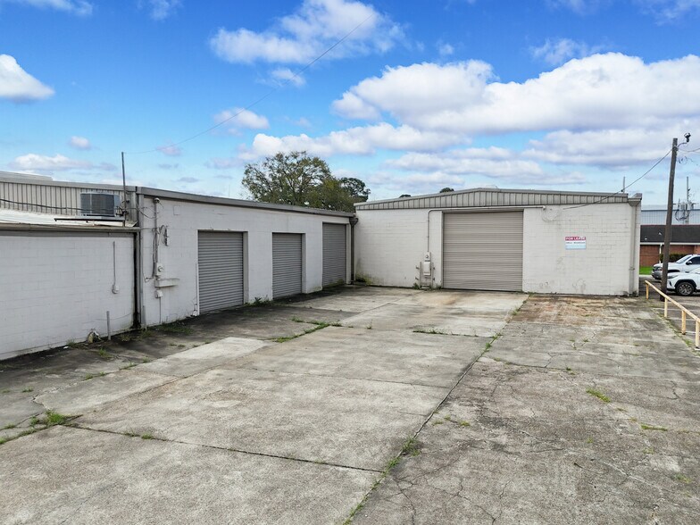 1120 Lafayette St, Gretna, LA à louer - Photo du bâtiment - Image 3 de 17
