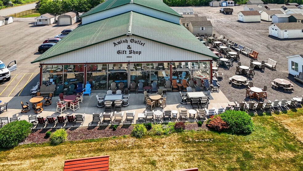 3530 - 3532 Union St, North Chili, NY à vendre - Photo du bâtiment - Image 1 de 52