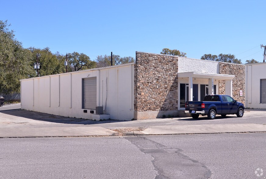 11914 Radium St, San Antonio, TX à louer - Photo du bâtiment - Image 2 de 2