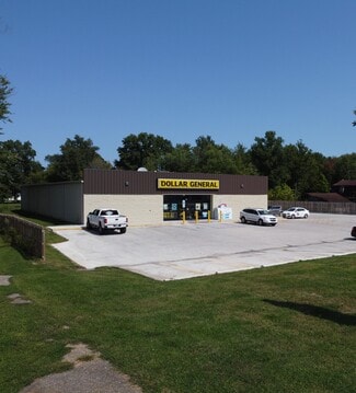 Plus de détails pour 312 E Jackson St, Shelburn, IN - Commerce de détail à vendre