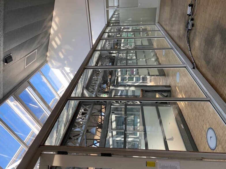 Bureau dans La Madeleine à louer - Photo intérieure - Image 2 de 12