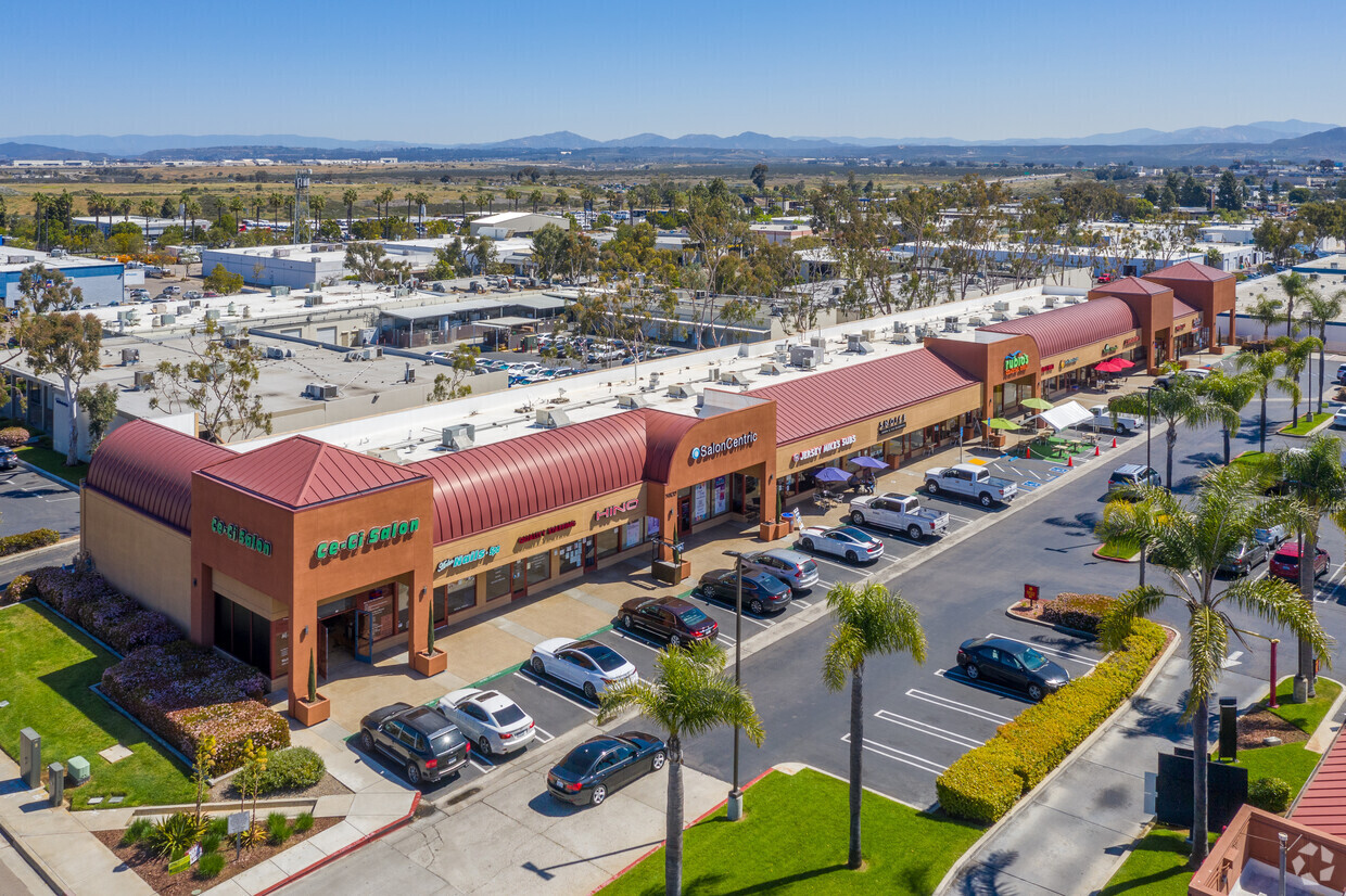 7404-7450 Clairemont Mesa Blvd, San Diego, CA à louer Photo du bâtiment- Image 1 de 13