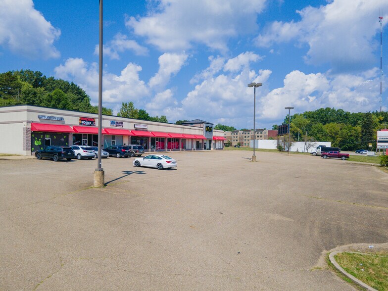 2052-2070 Romig Rd, Akron, OH à vendre - Photo du bâtiment - Image 3 de 71