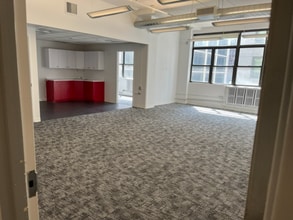216 E 45th St, New York, NY for lease Interior Photo- Image 1 of 4