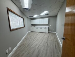 9050 Pines Blvd, Pembroke Pines, FL à louer Photo intérieure- Image 1 de 14