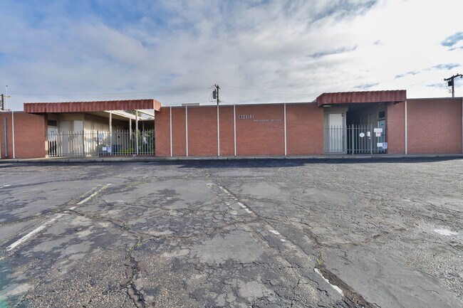 Plus de détails pour 1524 N West Ave, Fresno, CA - Bureau à vendre